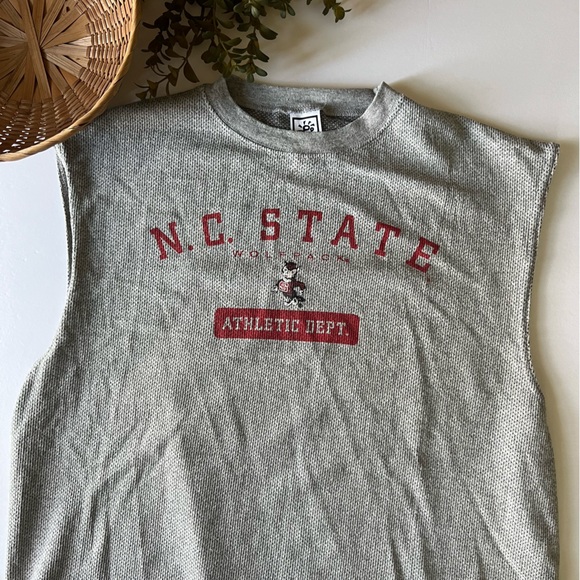 Vintage NC State Men’s Mesh Muscle Sleeveless Tank Top - Picture 3 of 8